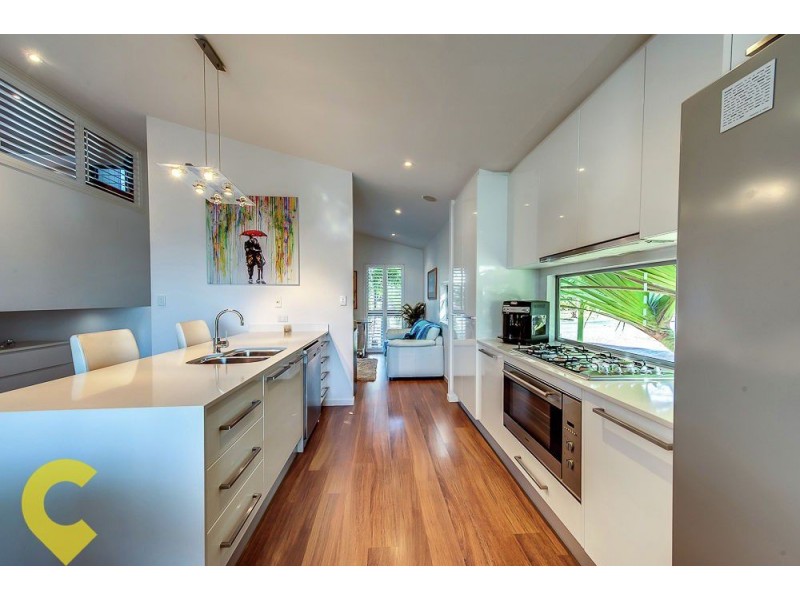 8 Waratah Cres, Springfield Lakes QLD 4300