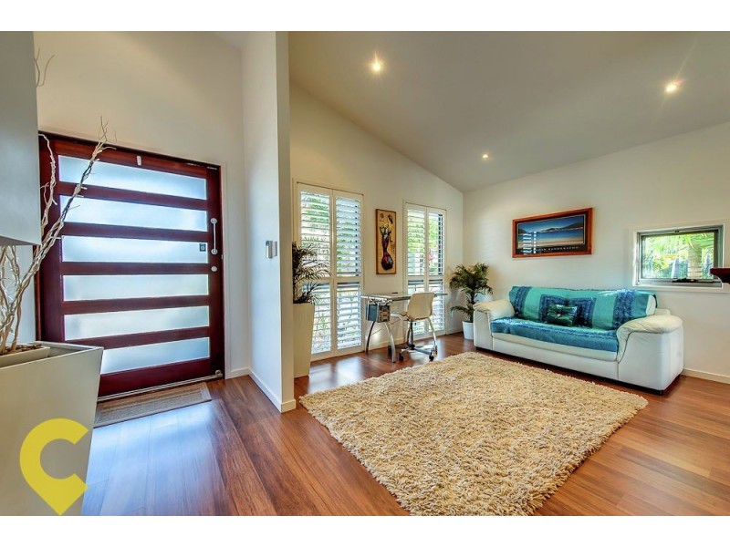 8 Waratah Cres, Springfield Lakes QLD 4300