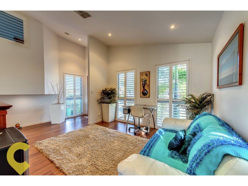 8 Waratah Cres, Springfield Lakes QLD 4300