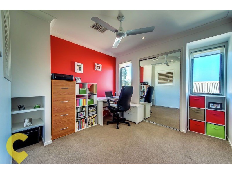 8 Waratah Cres, Springfield Lakes QLD 4300