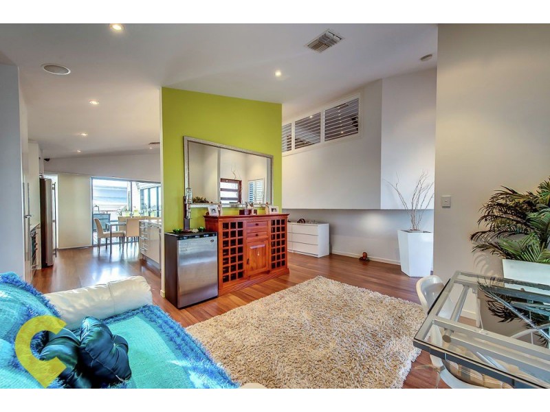 8 Waratah Cres, Springfield Lakes QLD 4300
