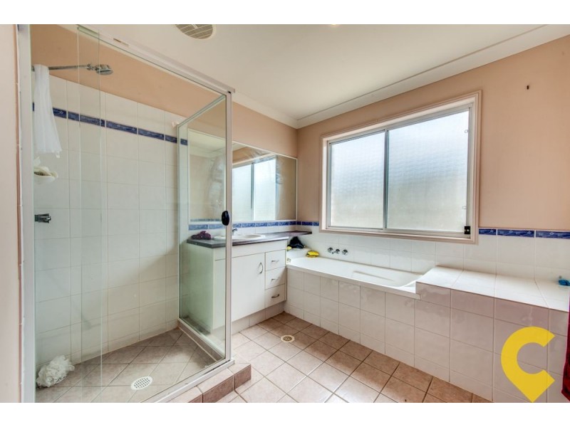 33 Vanessa Court, Camira QLD 4300