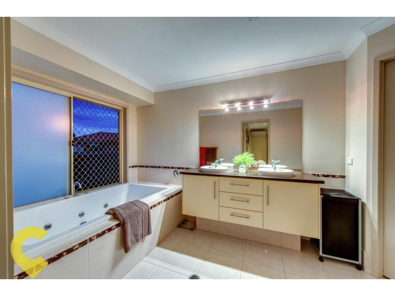 20 Mellor Place, Brassall QLD 4305