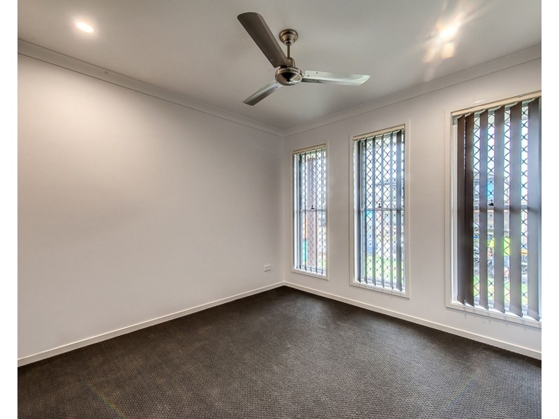 10 Berkshire Pl, Heathwood QLD 4110