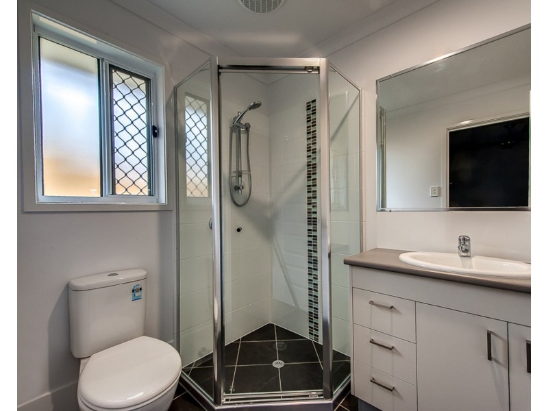 10 Berkshire Pl, Heathwood QLD 4110