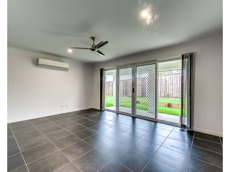 10 Berkshire Pl, Heathwood QLD 4110