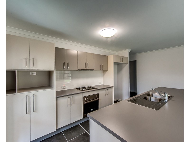 10 Berkshire Pl, Heathwood QLD 4110