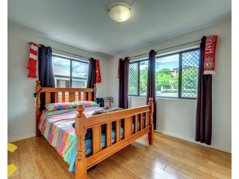 6/30 Sisley Street, St Lucia QLD 4067
