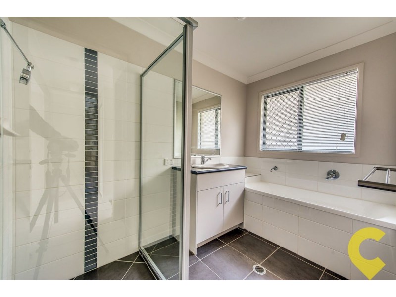 10 Stanbury Drive, Goodna QLD 4300