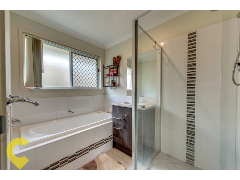 33 Isidore Street, Augustine Heights QLD 4300