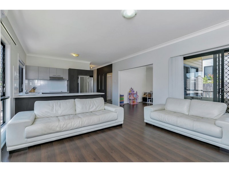 7 Park Edge Drive, Springfield Lakes QLD 4300