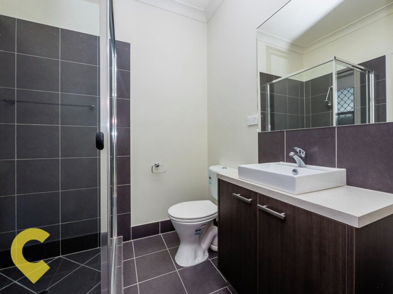 7 Park Edge Drive, Springfield Lakes QLD 4300