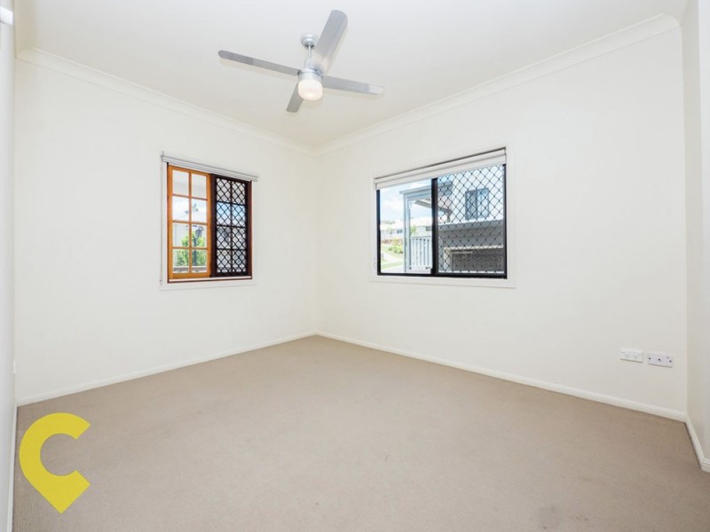 7 Park Edge Drive, Springfield Lakes QLD 4300