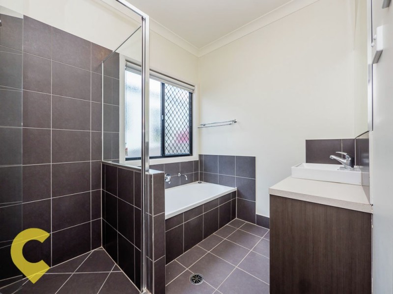 7 Park Edge Drive, Springfield Lakes QLD 4300