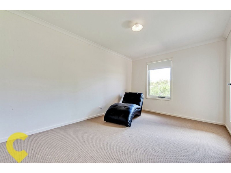 10 Talisker Street, Springfield Lakes QLD 4300