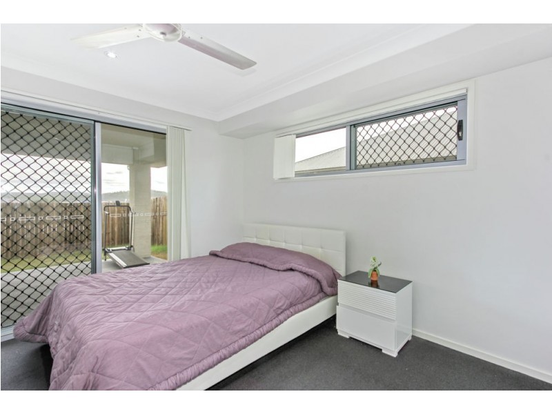 8 Edmund Close, Springfield Lakes QLD 4300