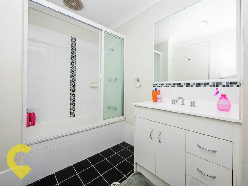 10 Elmwood Circuit, Springfield Lakes QLD 4300