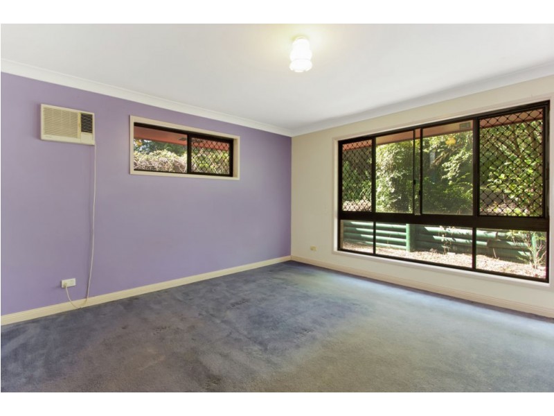 237 Old Logan Road, Camira QLD 4300