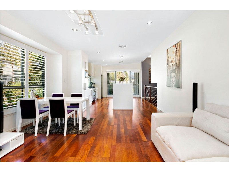 2 Boronia Court, Springfield Lakes QLD 4300