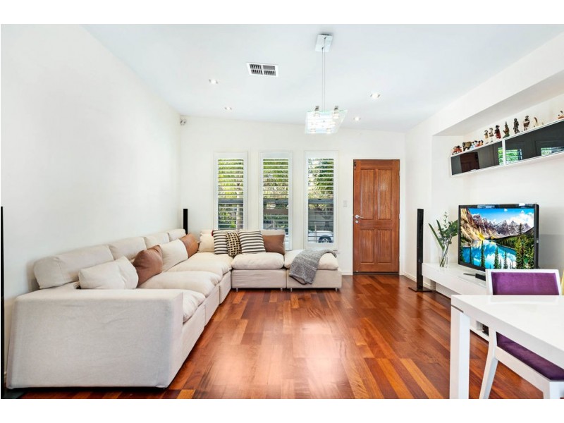 2 Boronia Court, Springfield Lakes QLD 4300
