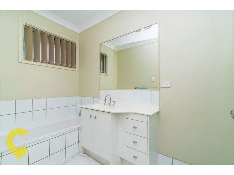 16/5 Spalding Crescent, Goodna QLD 4300