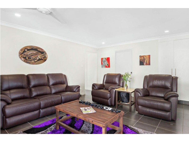 11 Dianella Street, Springfield Lakes QLD 4300