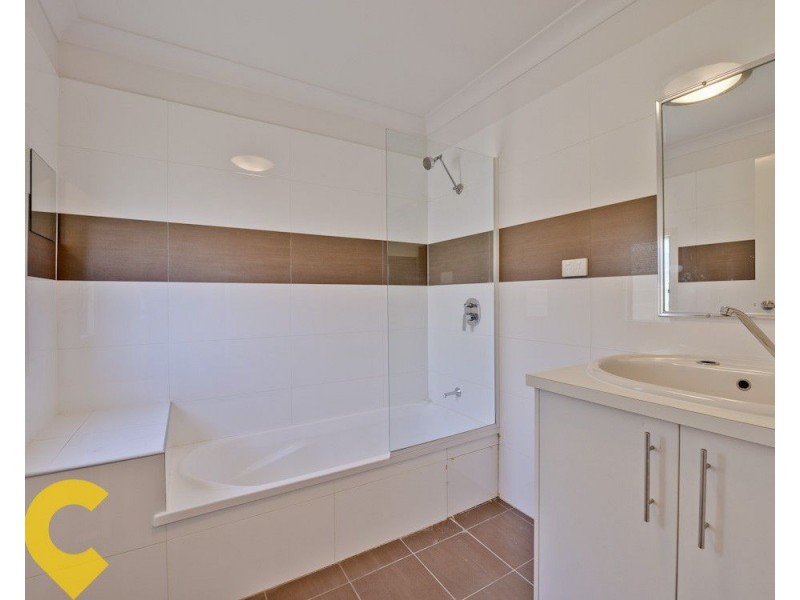 11B Guildford Street, Kelvin Grove QLD 4059