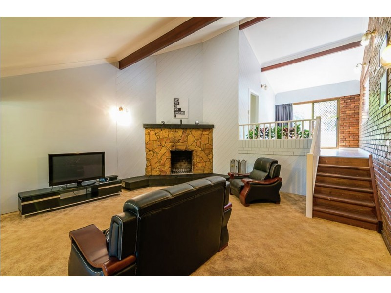 18 Surrey Road, Bellbird Park QLD 4300