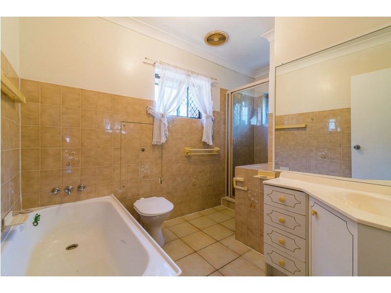 18 Surrey Road, Bellbird Park QLD 4300