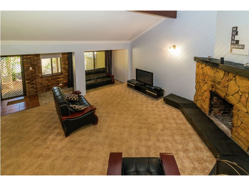 18 Surrey Road, Bellbird Park QLD 4300