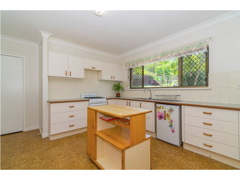 18 Surrey Road, Bellbird Park QLD 4300