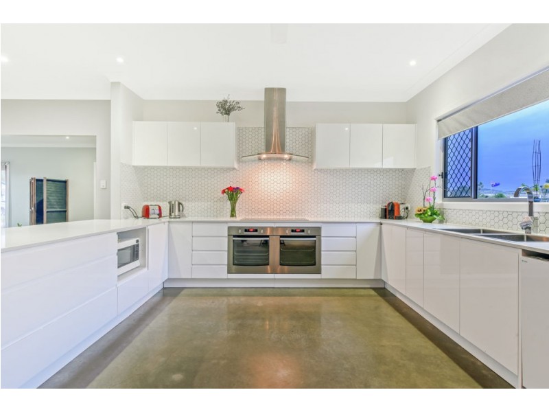 10 Kerkow Court, Minden QLD 4311