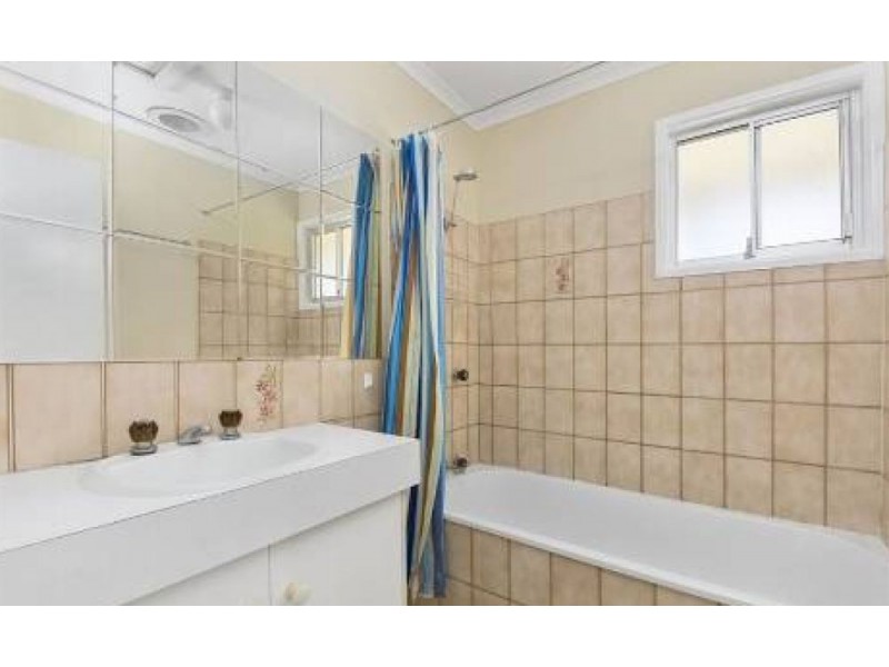 16 Harnell Court, Goodna QLD 4300
