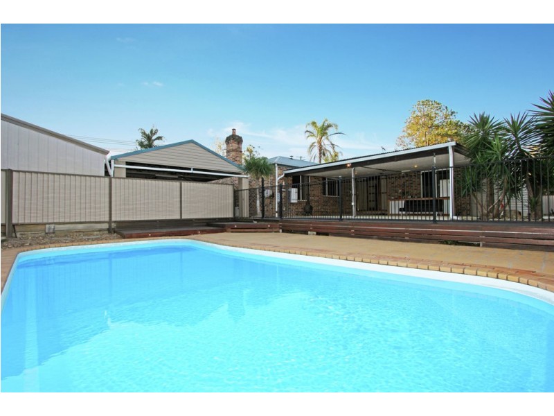 2 Barbara Street, Camira QLD 4300