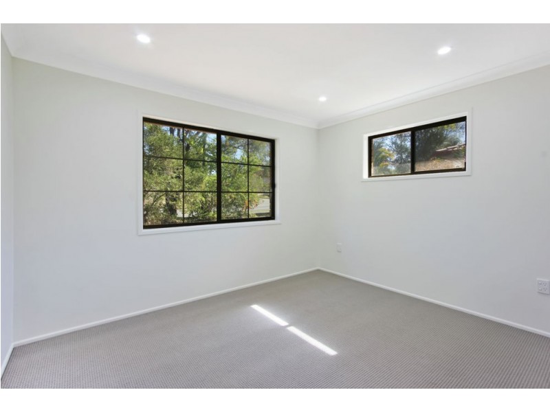 17 Emerald Drive, Regents Park QLD 4118