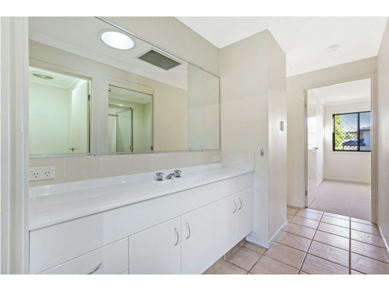 13 Creekside Drive, Springfield Lakes QLD 4300