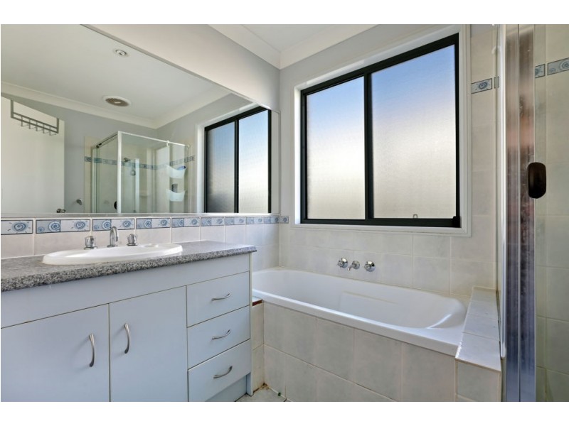 14 Dove Place, Springfield QLD 4300