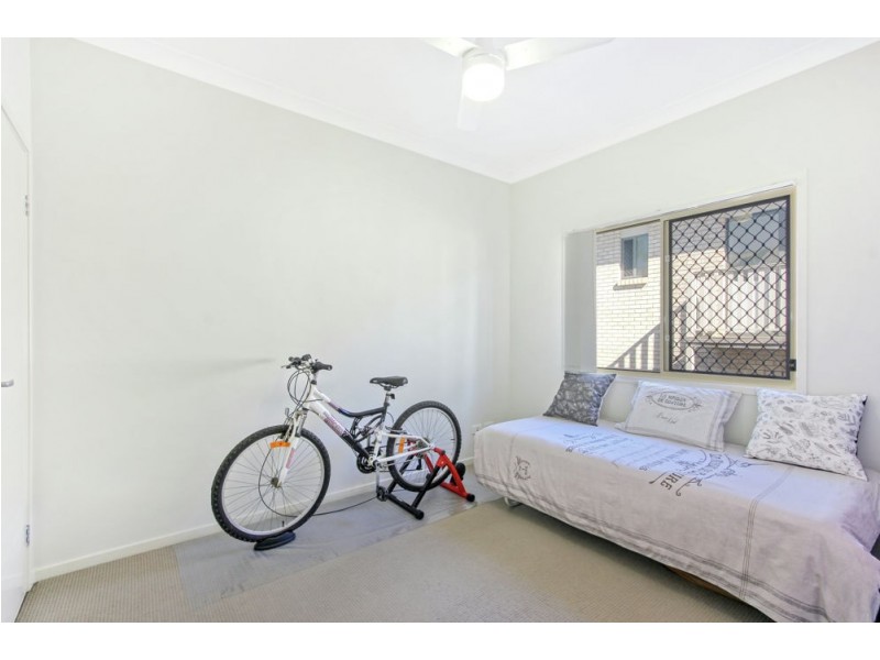 13 Shallow Bay Drive, Springfield Lakes QLD 4300