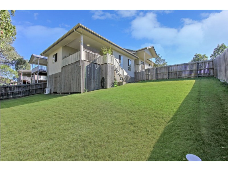 13 Shallow Bay Drive, Springfield Lakes QLD 4300