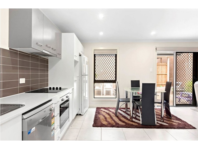 98 Lamington Dr, Redbank Plains QLD 4301