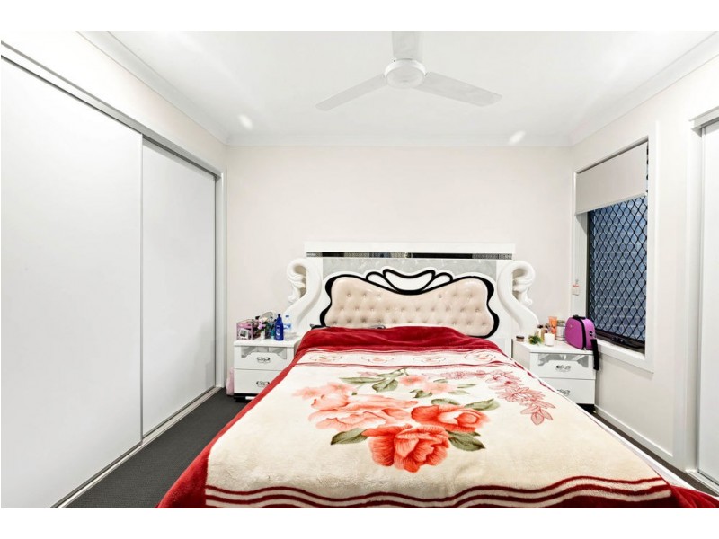 98 Lamington Dr, Redbank Plains QLD 4301