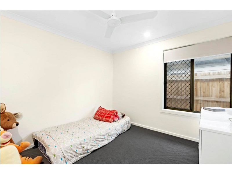 98 Lamington Dr, Redbank Plains QLD 4301