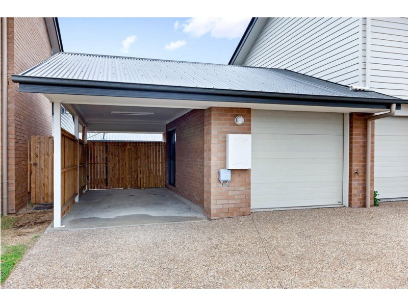 98 Lamington Dr, Redbank Plains QLD 4301