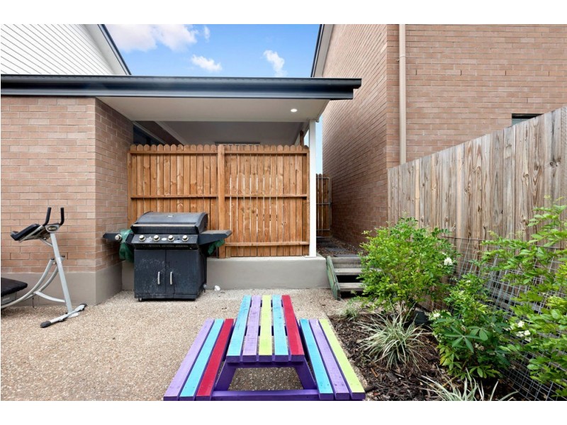 98 Lamington Dr, Redbank Plains QLD 4301