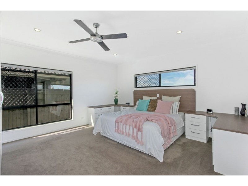 30 Highlands Terrace, Springfield Lakes QLD 4300