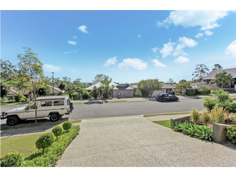 30 Highlands Terrace, Springfield Lakes QLD 4300