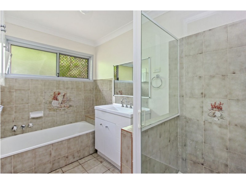 15 Sherwood Crescent, Bellbird Park QLD 4300