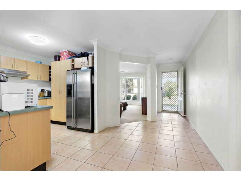 8 Moselle Street, Springfield QLD 4300