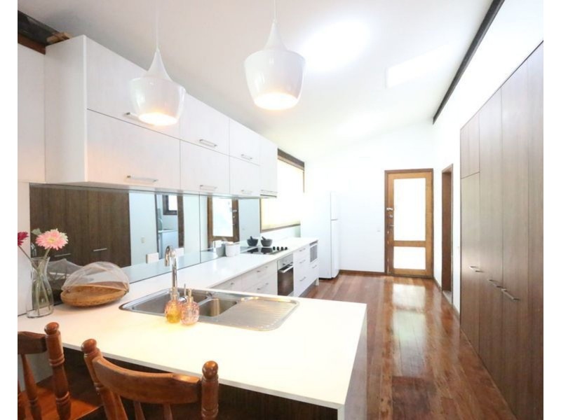 21 Akuna Street, Kenmore QLD 4069