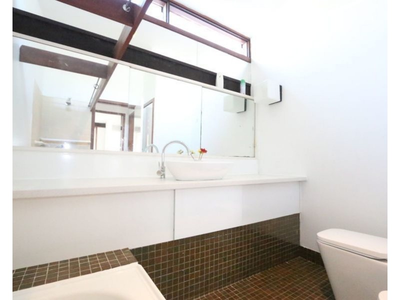 21 Akuna Street, Kenmore QLD 4069